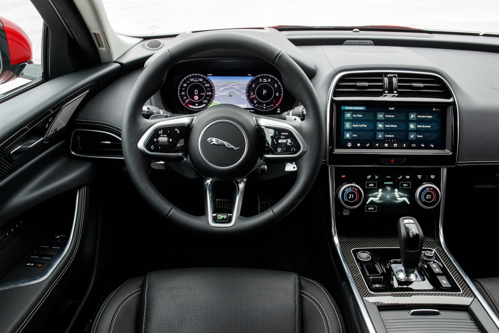 Jaguar Xe 2020 0419 032
