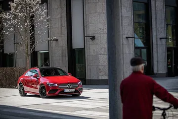 Mercedes Cla 2019 Rojo Prueba 02