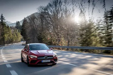 Mercedes Cla 2019 Rojo Prueba 33