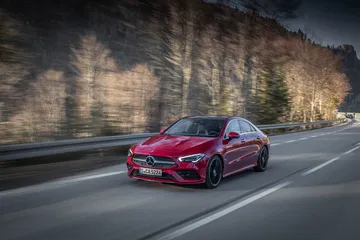 Mercedes Cla 2019 Rojo Prueba 36