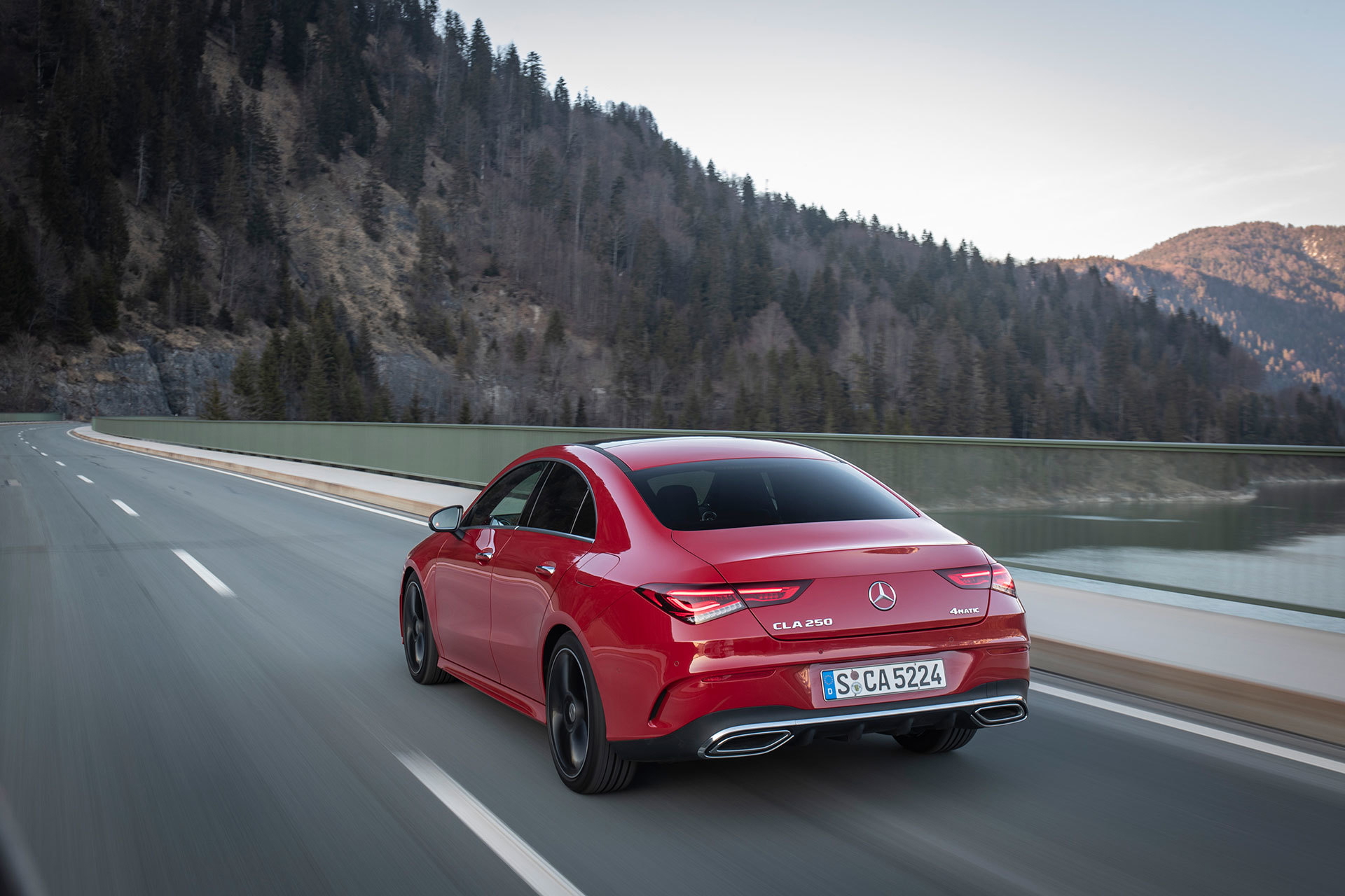 Mercedes Cla 2019 Rojo Prueba 43