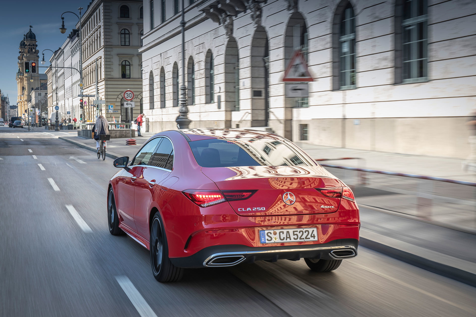 Mercedes Cla 2019 Rojo Prueba 46