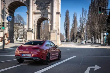 Mercedes Cla 2019 Rojo Prueba 56