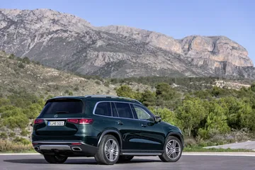 Der Neue Mercedes Benz Gls: Die S Klasse Unter Den Suv The New Mercedes Benz Gls: The S Class Of Suvs