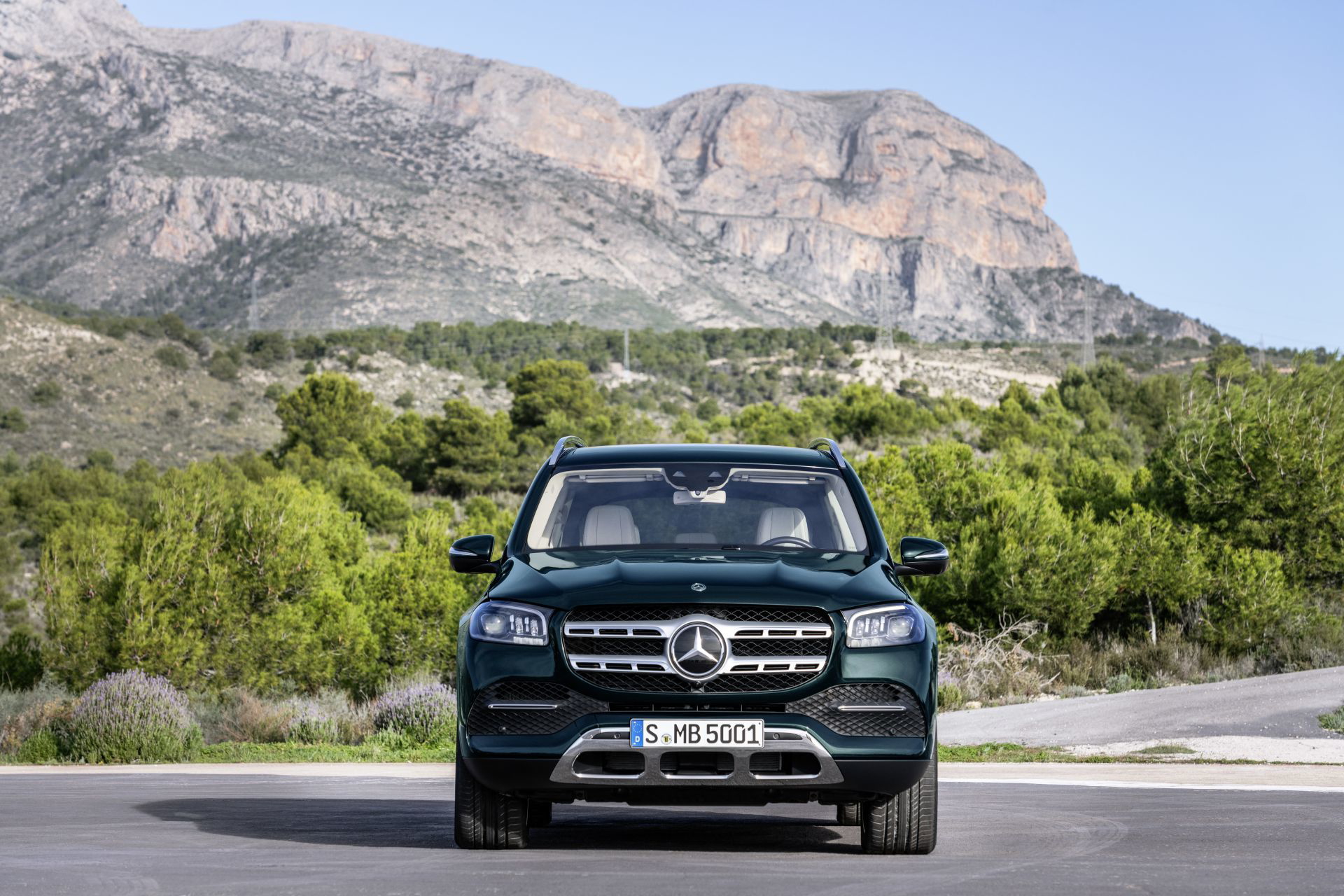 Der Neue Mercedes Benz Gls: Die S Klasse Unter Den Suv The New Mercedes Benz Gls: The S Class Of Suvs