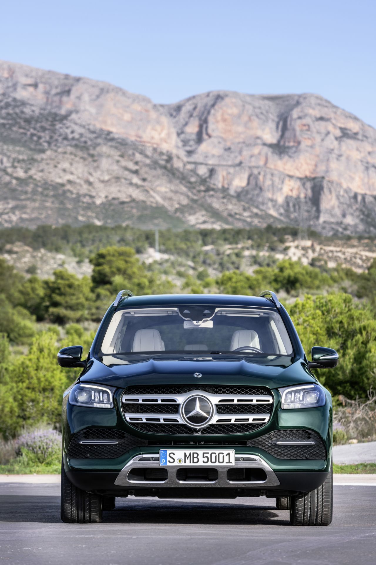 Der Neue Mercedes Benz Gls: Die S Klasse Unter Den Suv The New Mercedes Benz Gls: The S Class Of Suvs