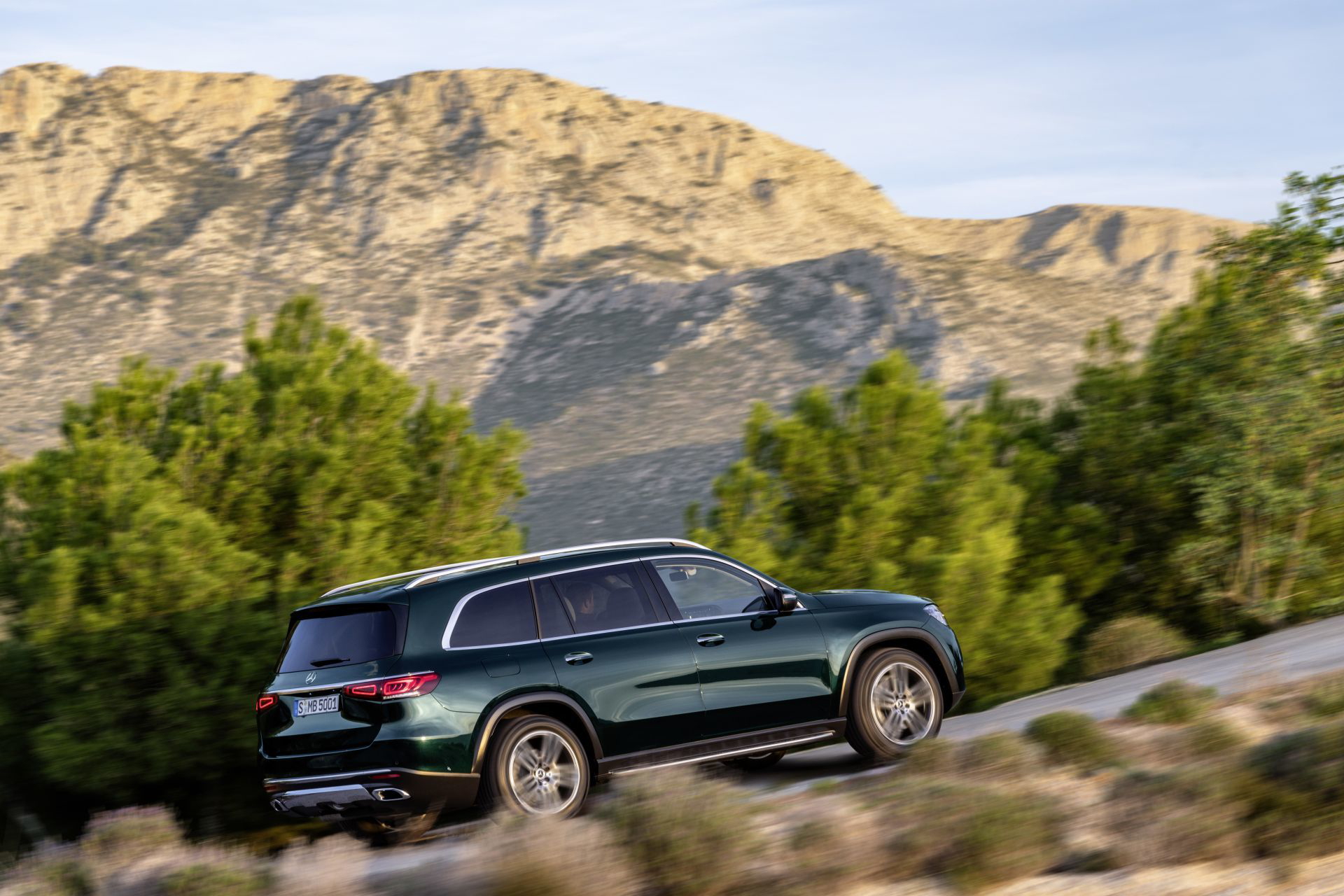Der Neue Mercedes Benz Gls: Die S Klasse Unter Den Suv The New Mercedes Benz Gls: The S Class Of Suvs