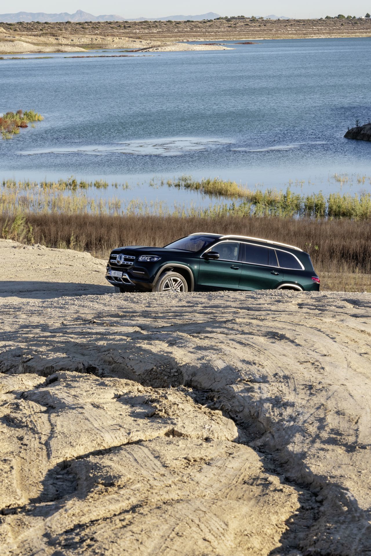 Der Neue Mercedes Benz Gls: Die S Klasse Unter Den Suv The New Mercedes Benz Gls: The S Class Of Suvs