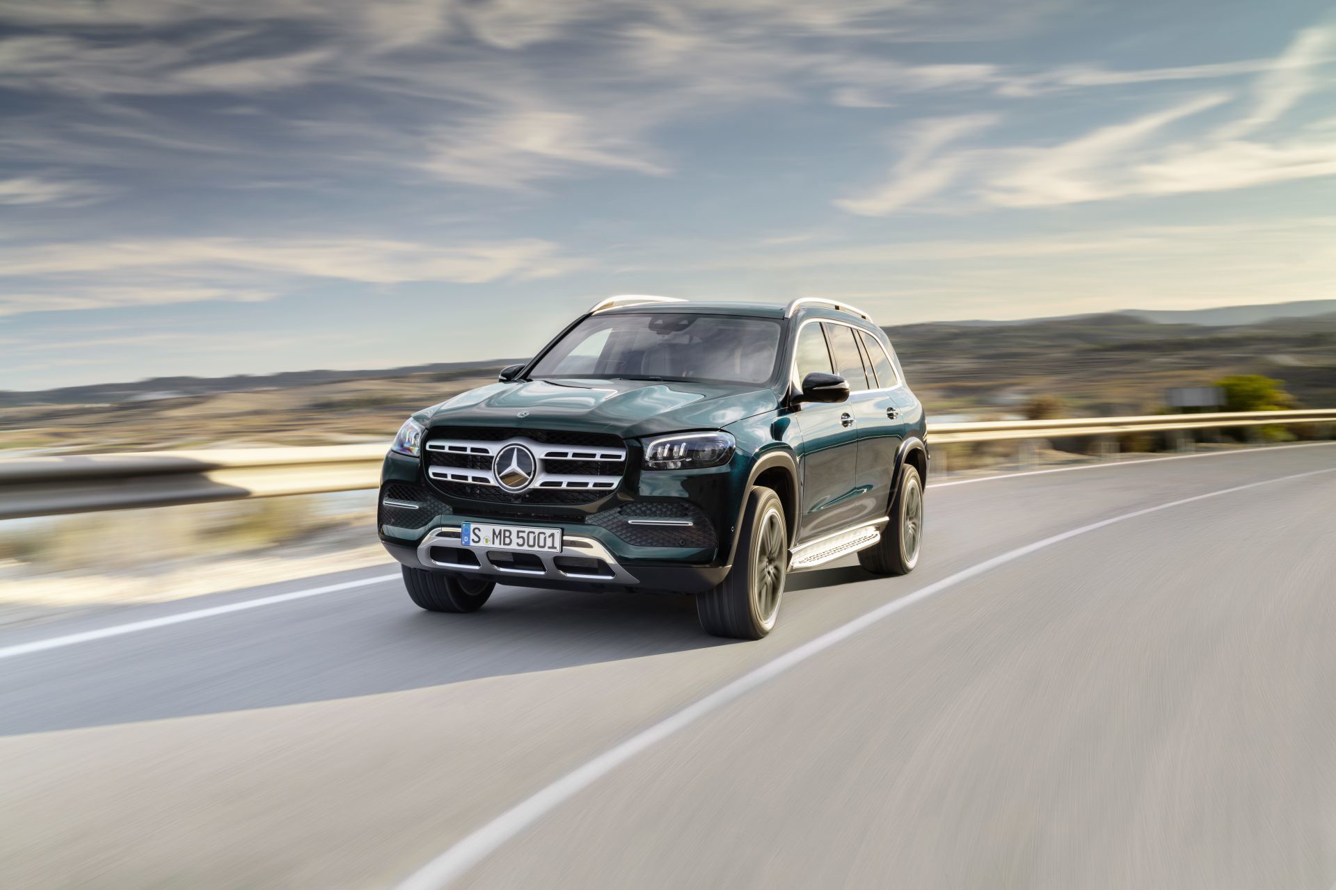 Der Neue Mercedes Benz Gls: Die S Klasse Unter Den Suv The New Mercedes Benz Gls: The S Class Of Suvs