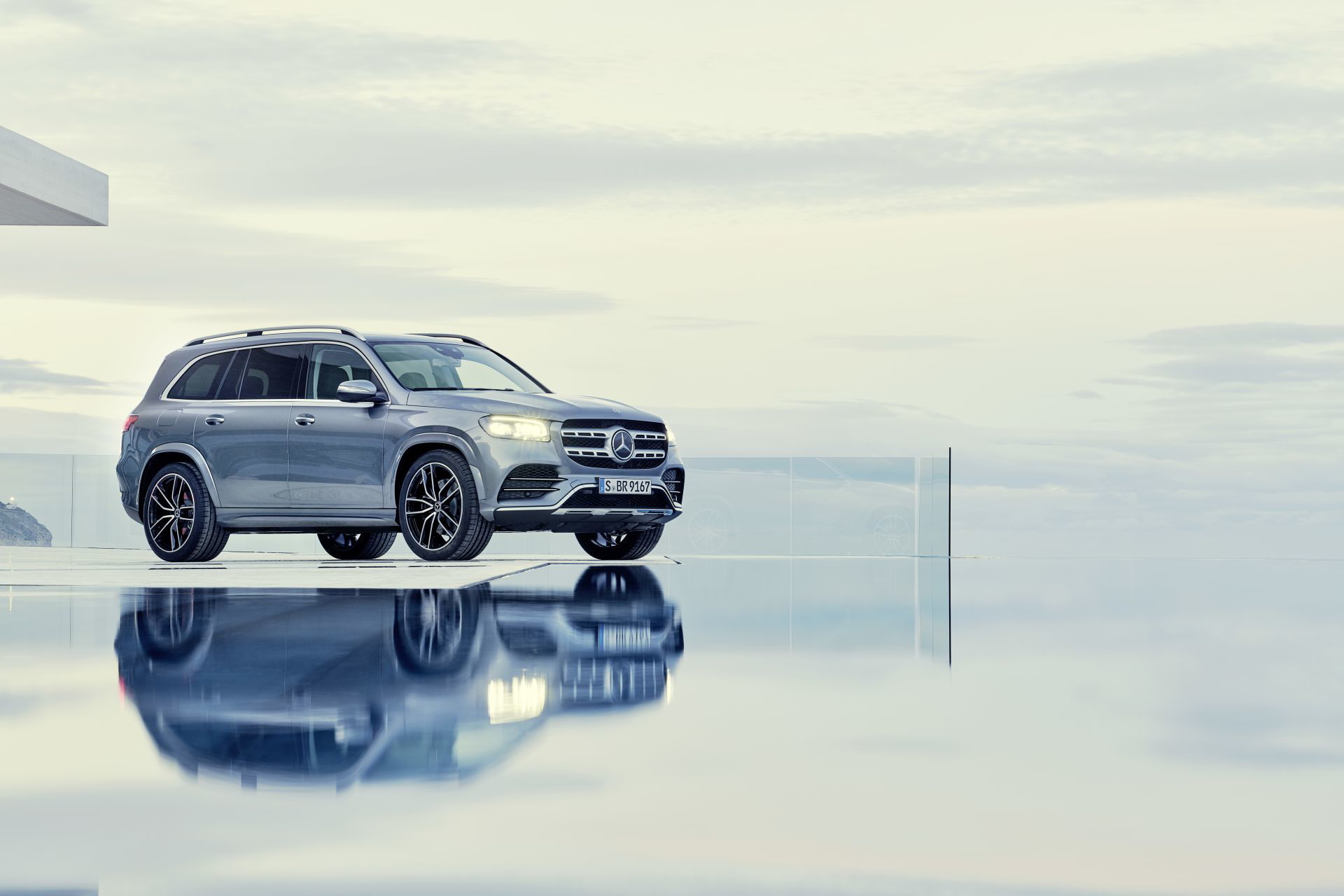 Der Neue Mercedes Benz Gls: Die S Klasse Unter Den Suv The New Mercedes Benz Gls: The S Class Of Suvs