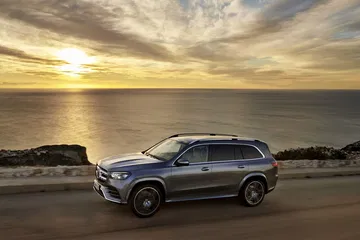 Der Neue Mercedes Benz Gls: Die S Klasse Unter Den Suv The New Mercedes Benz Gls: The S Class Of Suvs