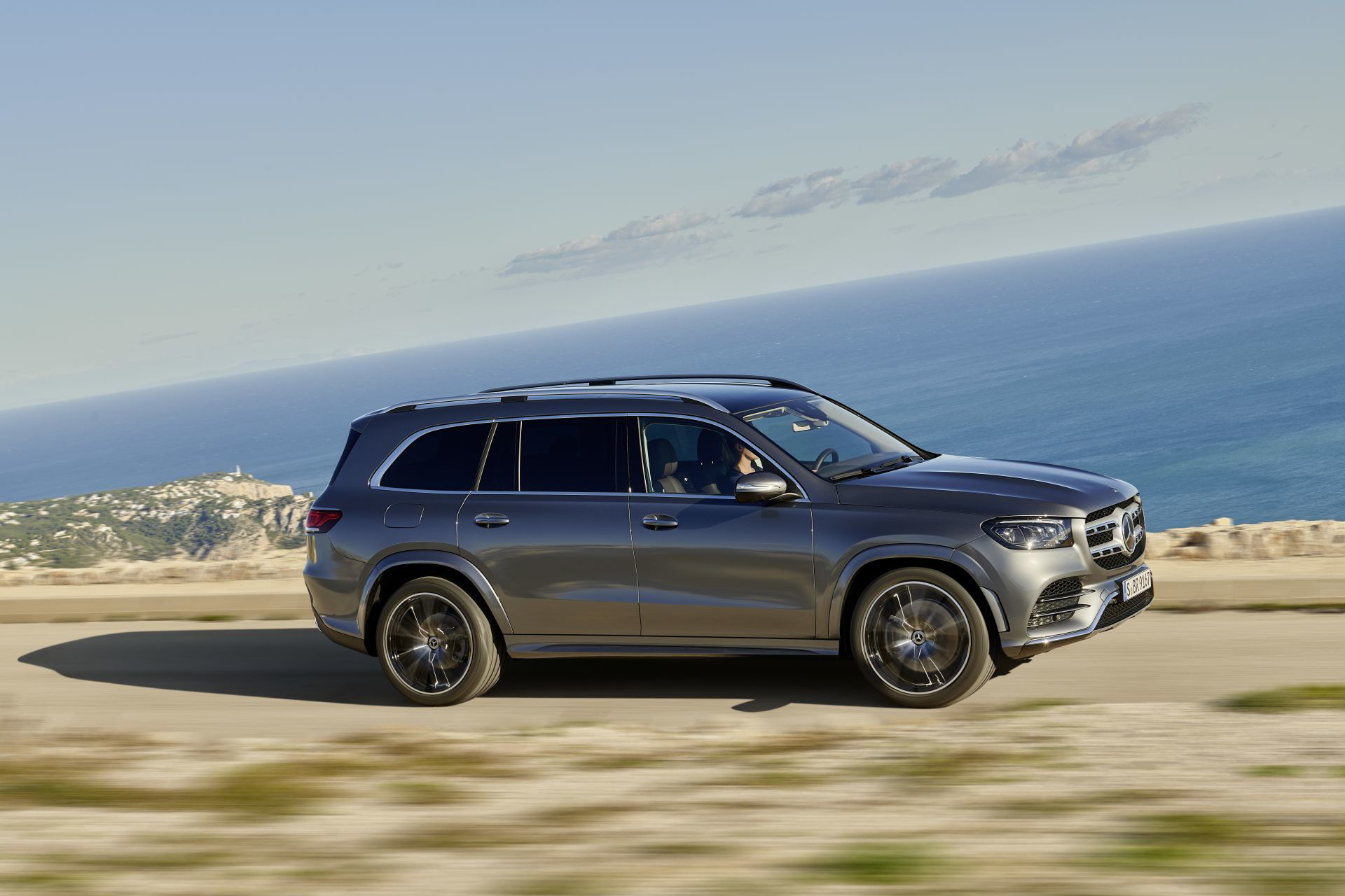 Der Neue Mercedes Benz Gls: Die S Klasse Unter Den Suv The New Mercedes Benz Gls: The S Class Of Suvs