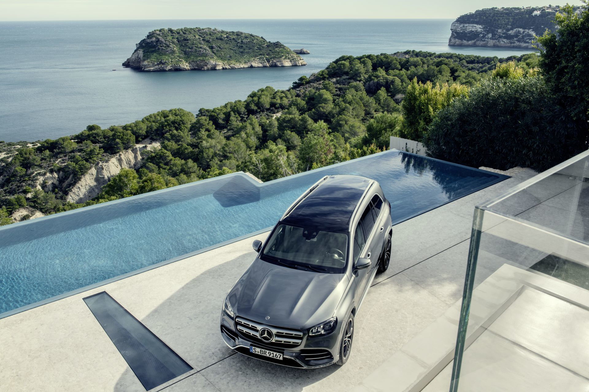 Der Neue Mercedes Benz Gls: Die S Klasse Unter Den Suv The New Mercedes Benz Gls: The S Class Of Suvs