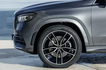 Der Neue Mercedes Benz Gls: Die S Klasse Unter Den Suv The New Mercedes Benz Gls: The S Class Of Suvs