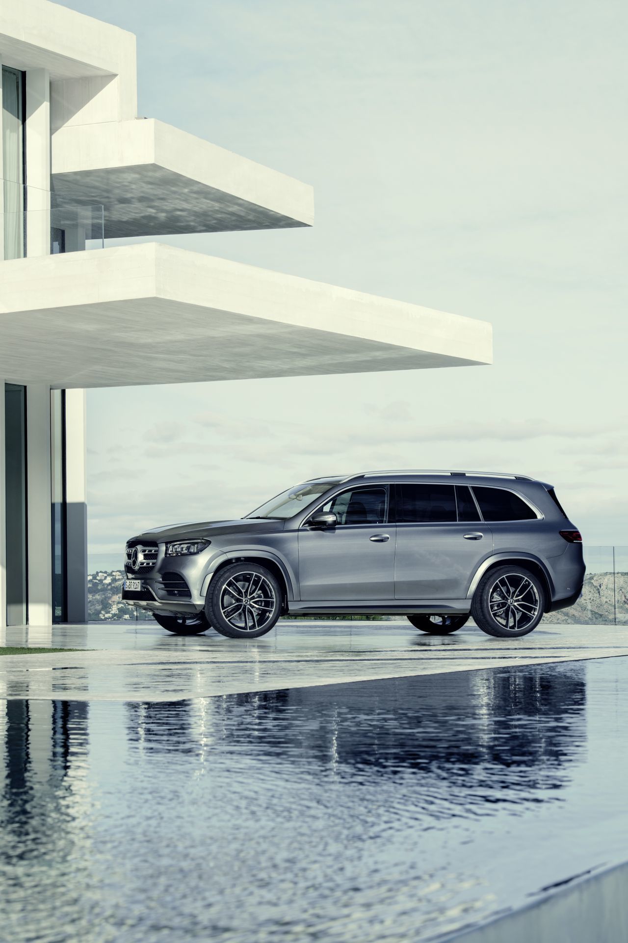 Der Neue Mercedes Benz Gls: Die S Klasse Unter Den Suv The New Mercedes Benz Gls: The S Class Of Suvs
