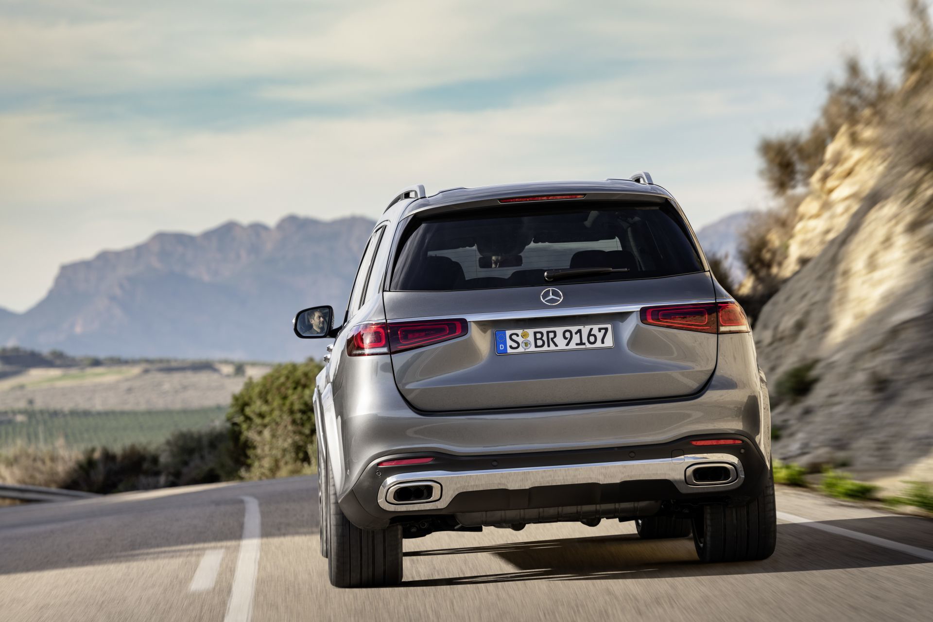 Der Neue Mercedes Benz Gls: Die S Klasse Unter Den Suv The New Mercedes Benz Gls: The S Class Of Suvs