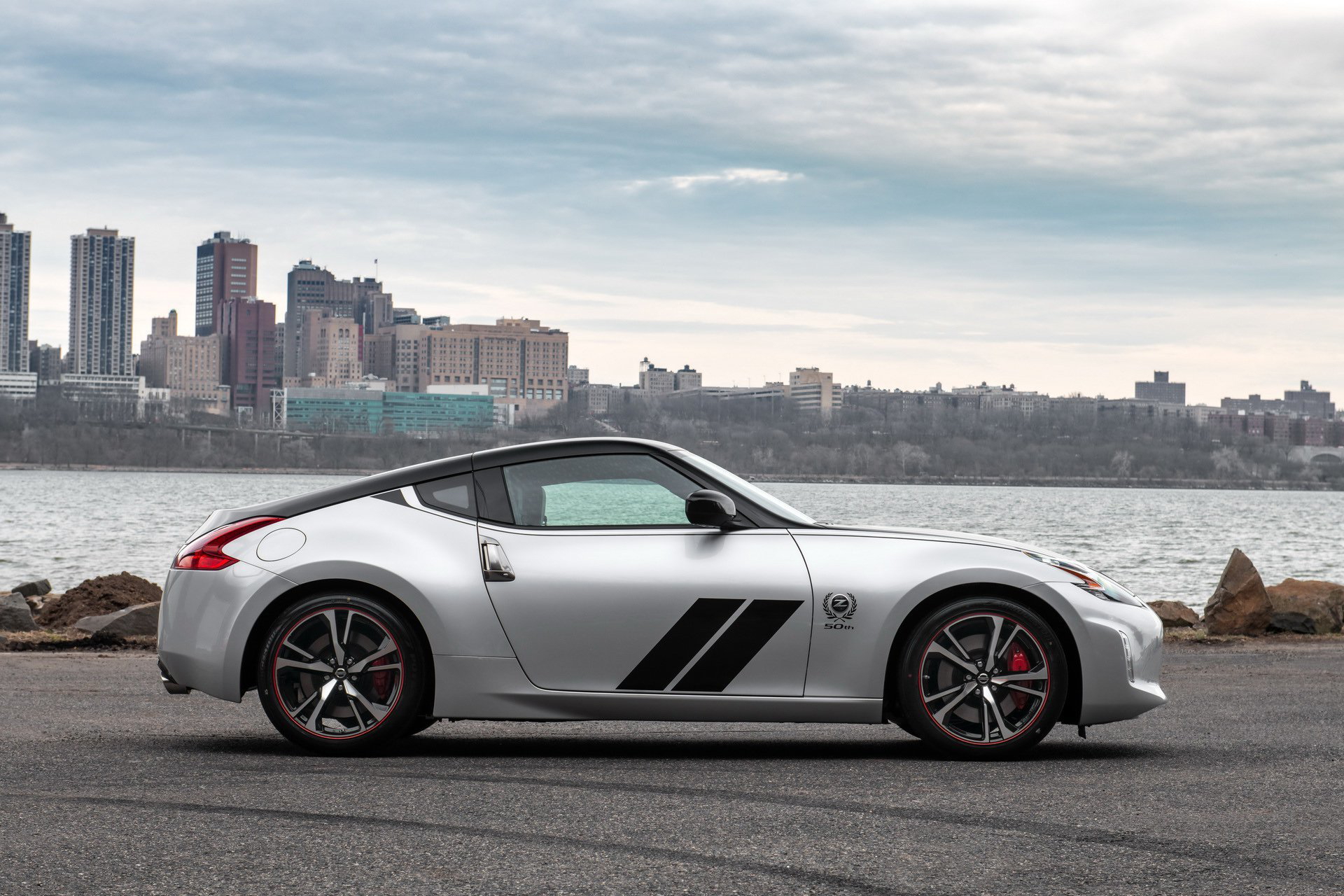 Nissan 370z Aniversario Dm 12