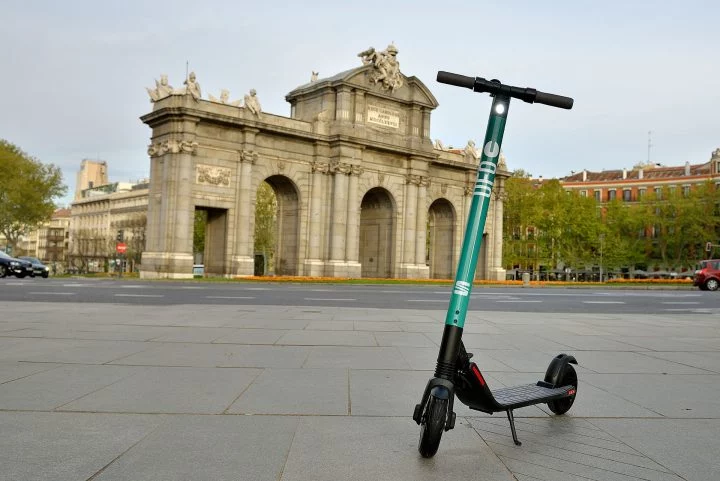Seat Patinetes Electricos Alquiler Madrid 03