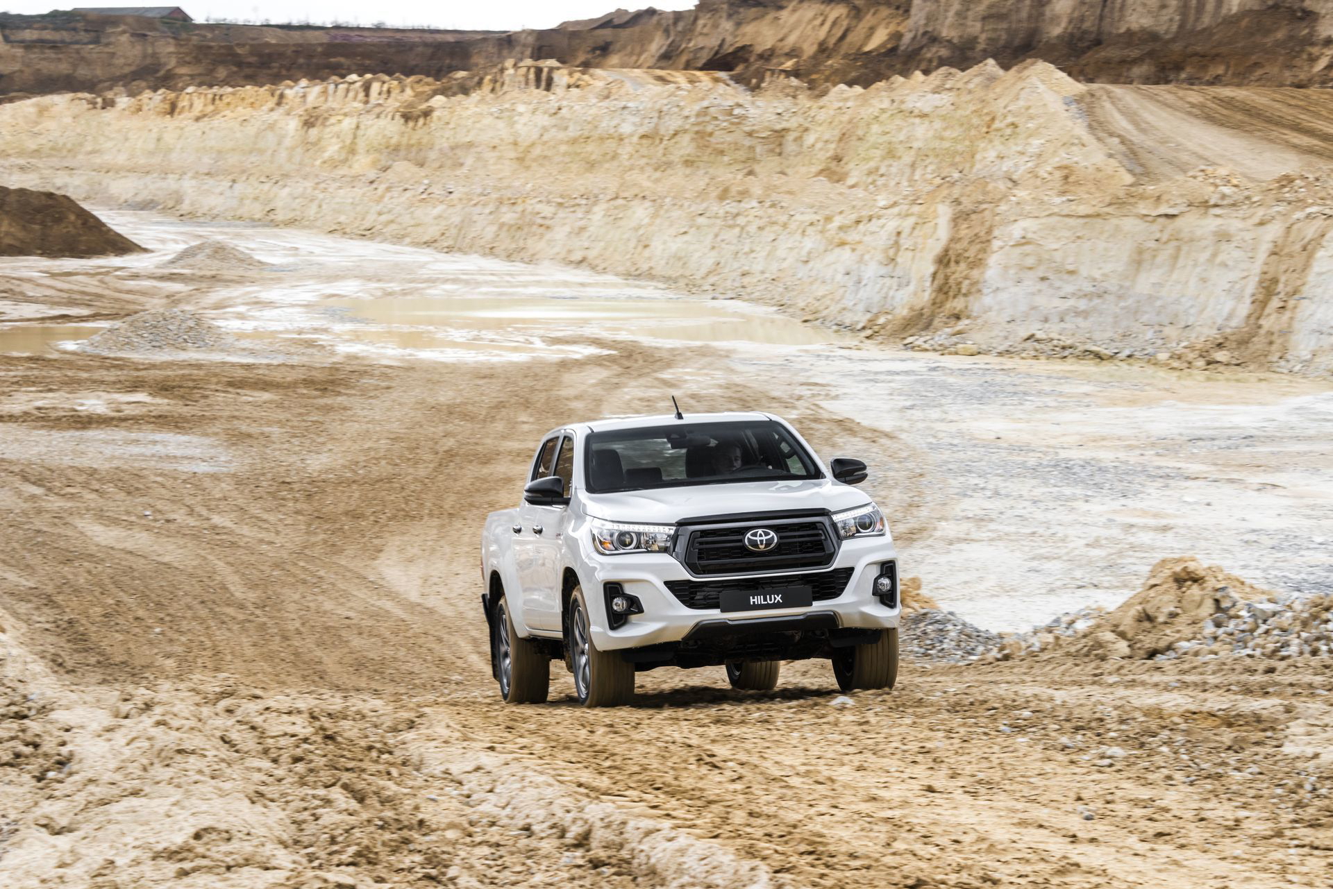 Toyota Hilux Special Edition 66