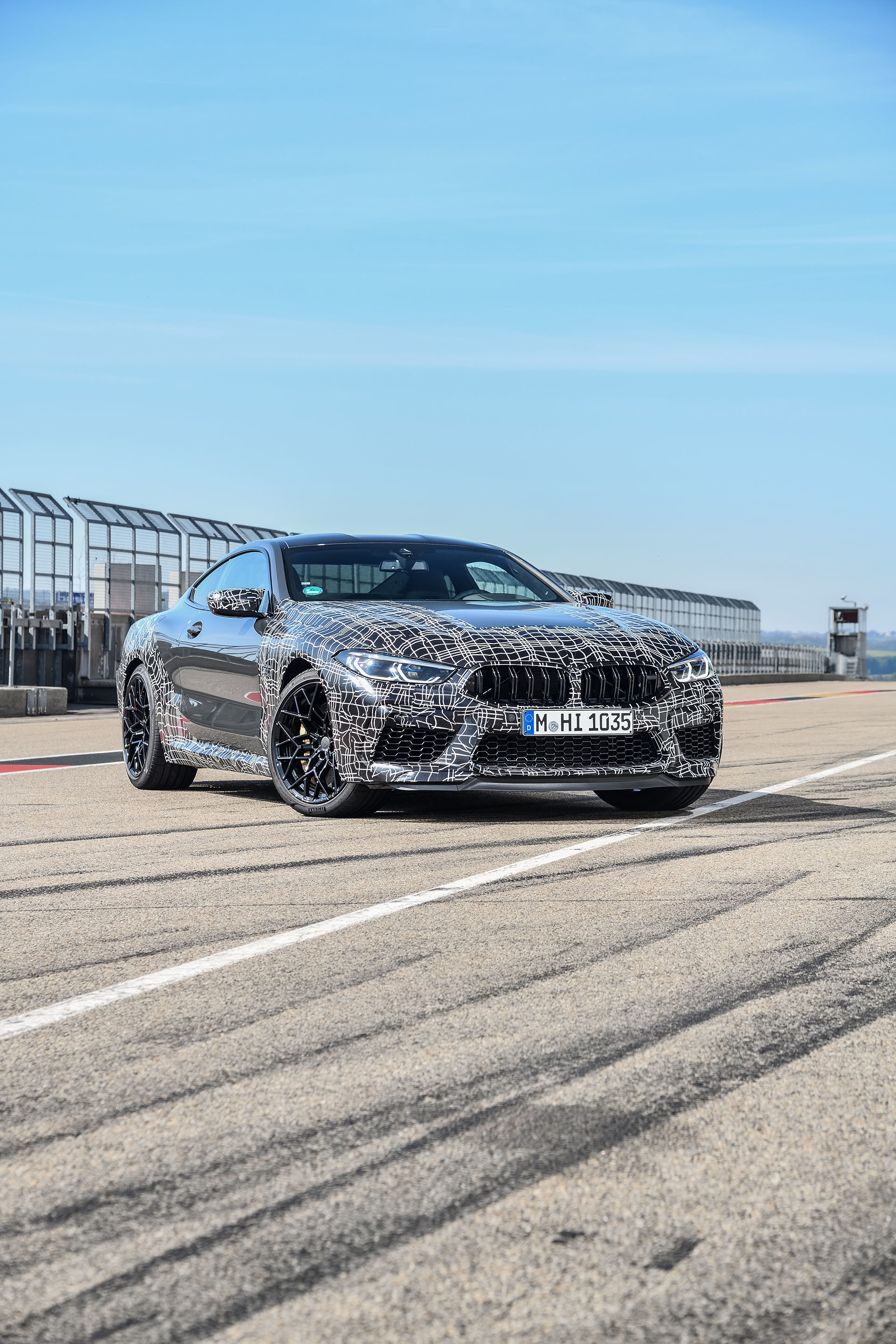 Bmw M8 2019 Camuflado Modos Frenos 07