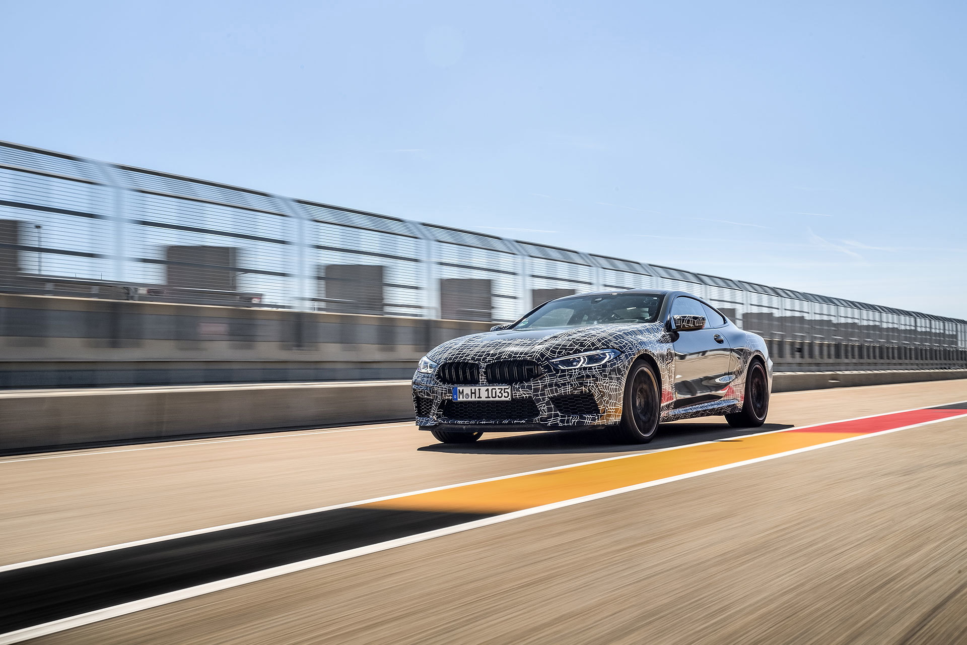 Bmw M8 2019 Camuflado Modos Frenos 23