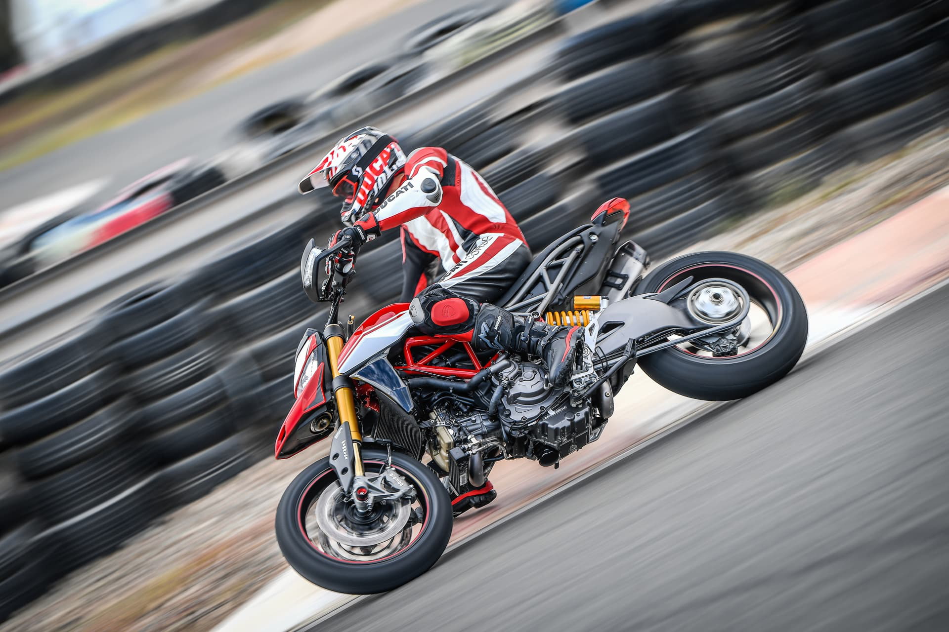 Ducati Hypermotard 950 Sp Performance 03 Uc70334 Mid