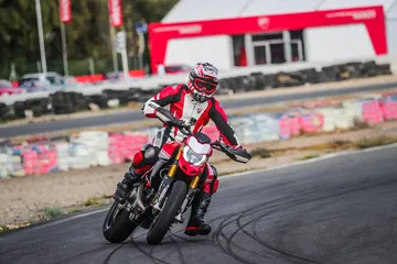 Ducati Hypermotard 950 Sp Performance 11 Uc70340 Mid