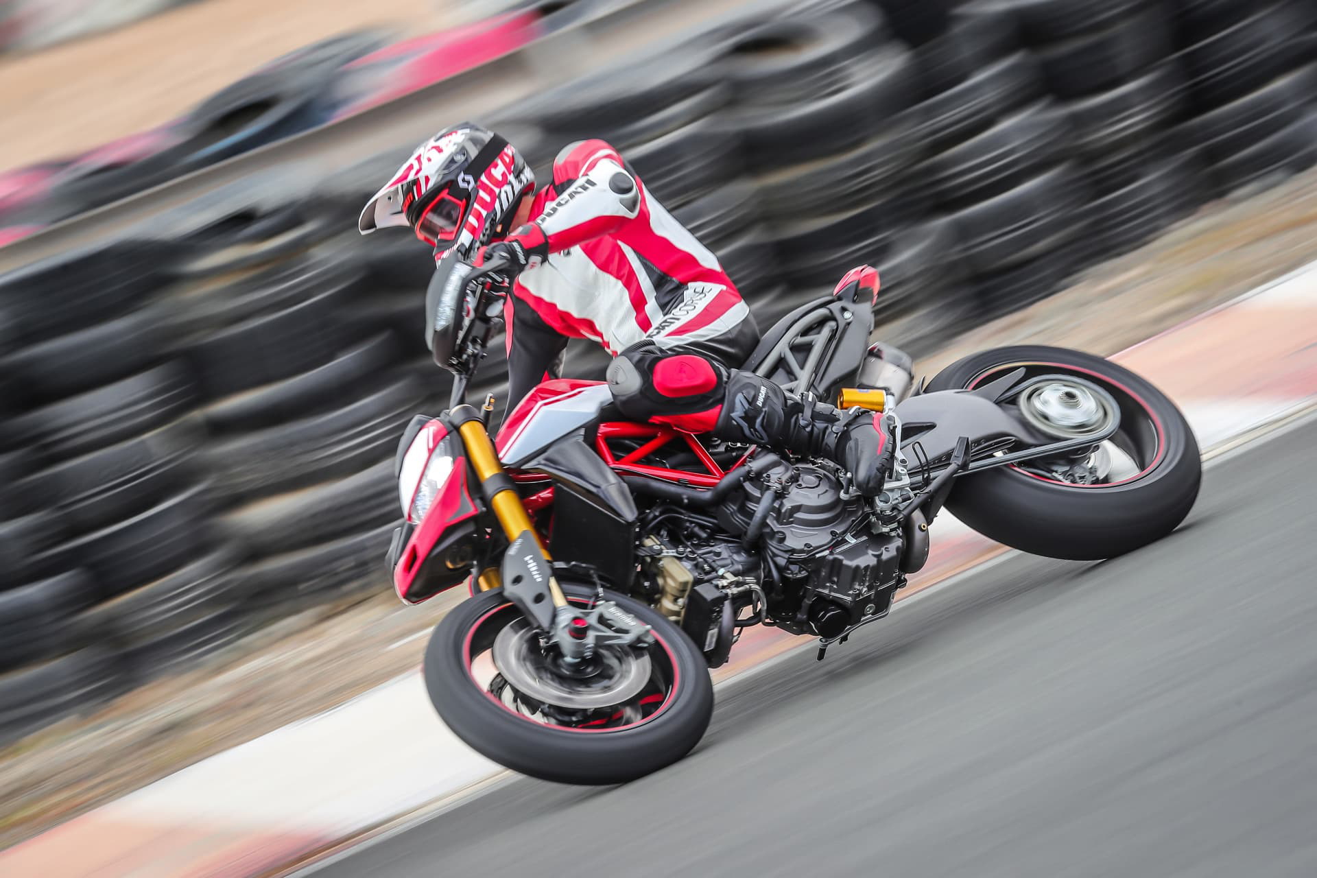 Ducati Hypermotard 950 Sp Performance 12 Uc70341 Mid
