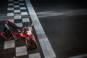 Ducati Hypermotard 950 Sp Static 02 Uc70303 Mid