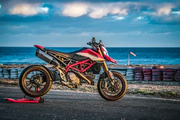 Ducati Hypermotard 950 Sp Static 04 Uc70306 Mid