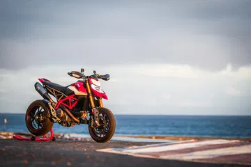 Ducati Hypermotard 950 Sp Static 06 Uc70304 Mid