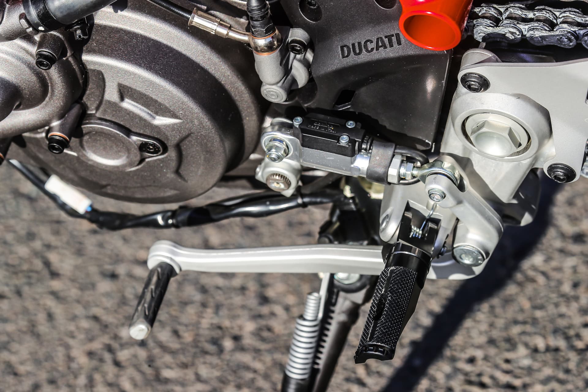 Ducati Hypermotard 950 Sp Static 31 Uc70293 Mid