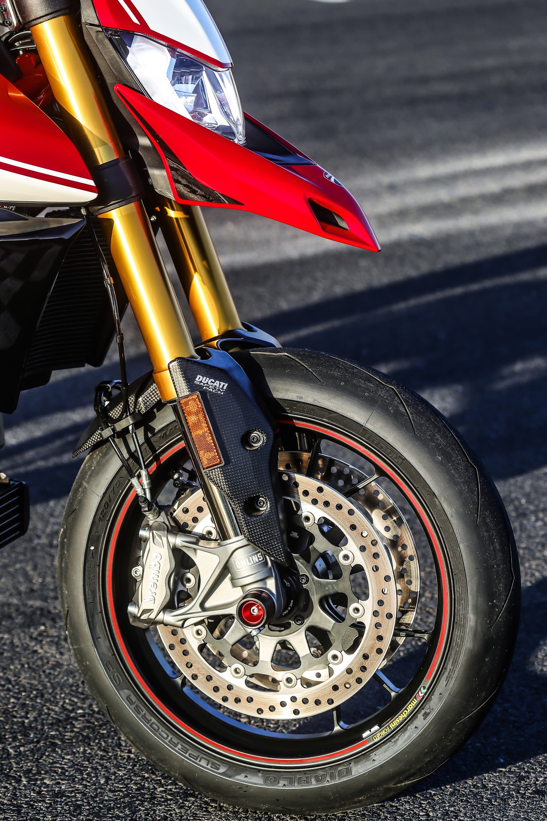 Ducati Hypermotard 950 Sp Static 37 Uc70295 Mid