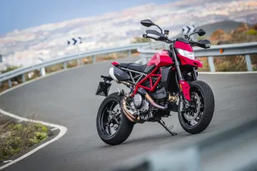 Ducati Hypermotard 950 Static 07 Uc70268 Mid