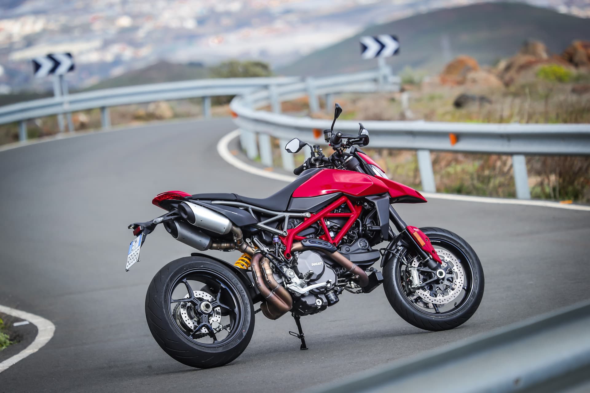 Ducati Hypermotard 950 Static 08 Uc70269 Mid