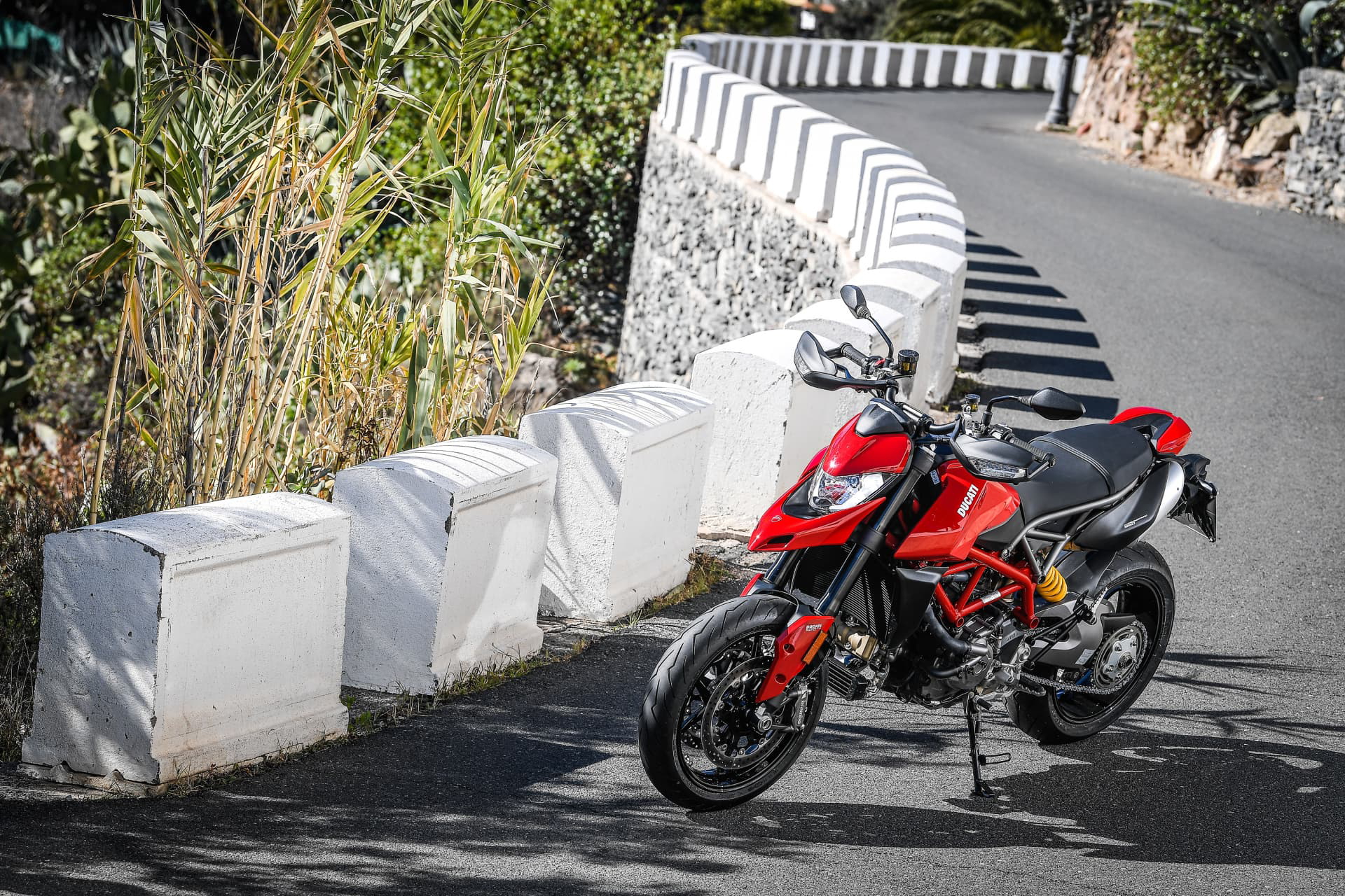 Ducati Hypermotard 950 Static 12 Uc70274 Mid