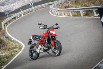Ducati Hypermotard 950 Static 15 Uc70277 Mid
