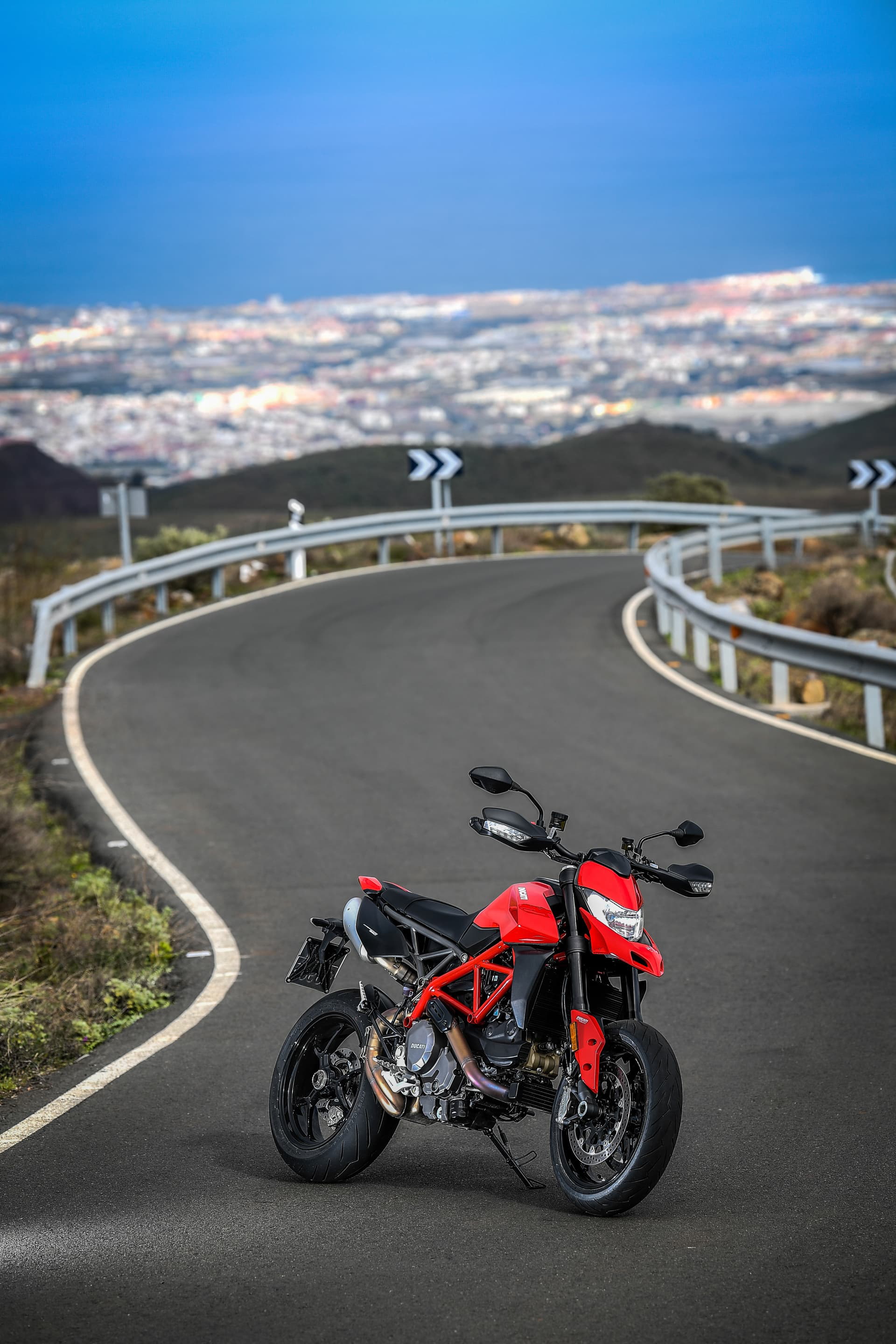 Ducati Hypermotard 950 Static 16 Uc70280 Mid