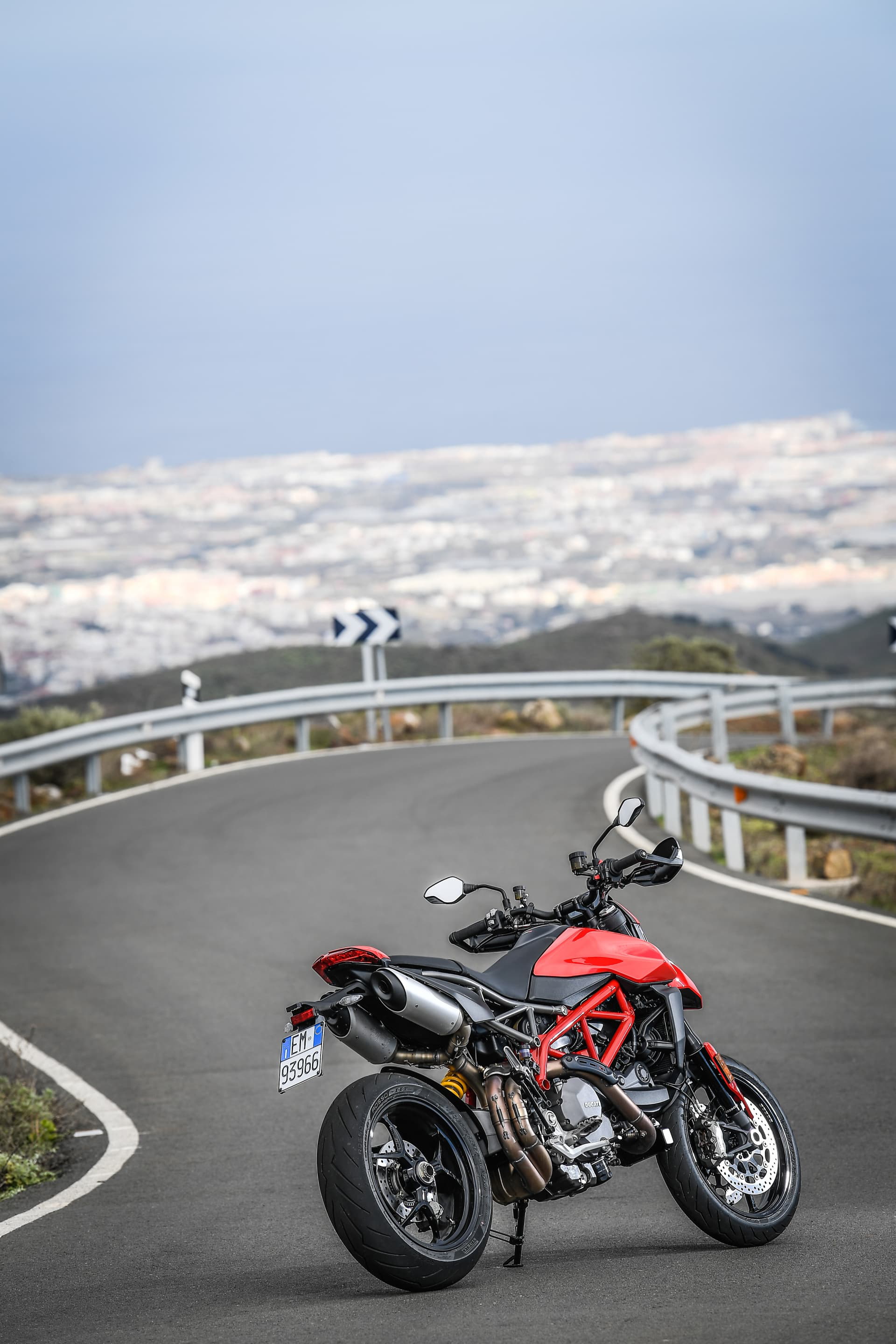 Ducati Hypermotard 950 Static 17 Uc70282 Mid