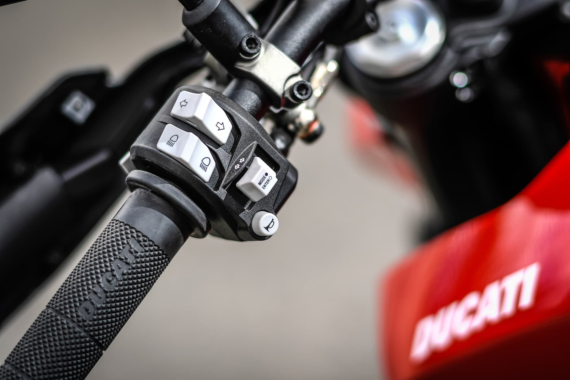 Ducati Hypermotard 950 Static 18 Uc70278 Mid