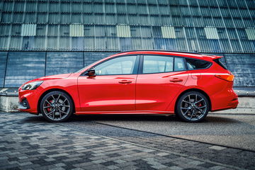 Ford Focus St Sportbreak 2019 02