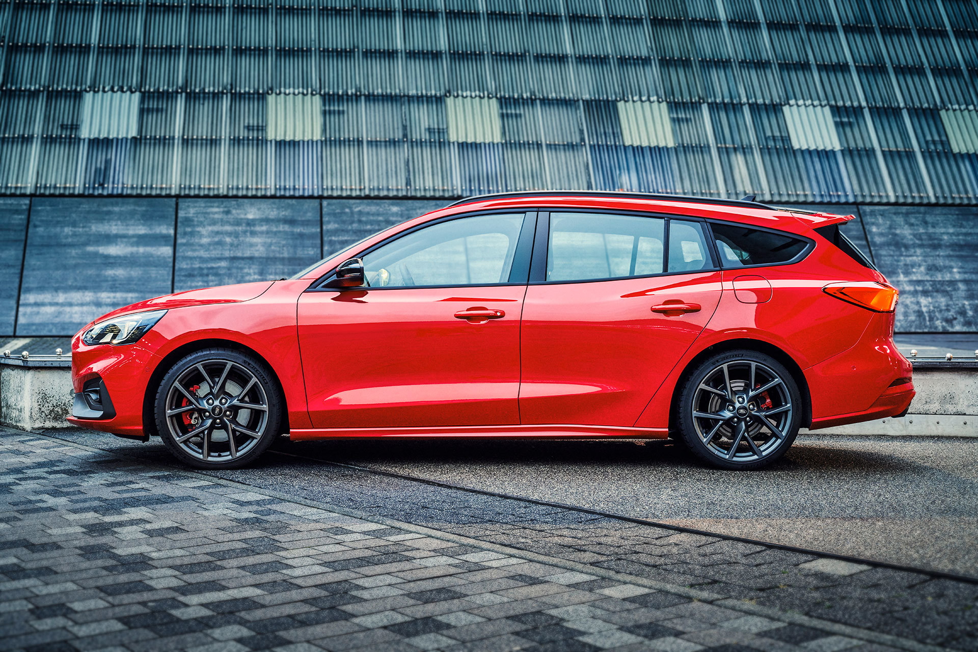 Ford Focus St Sportbreak 2019 02