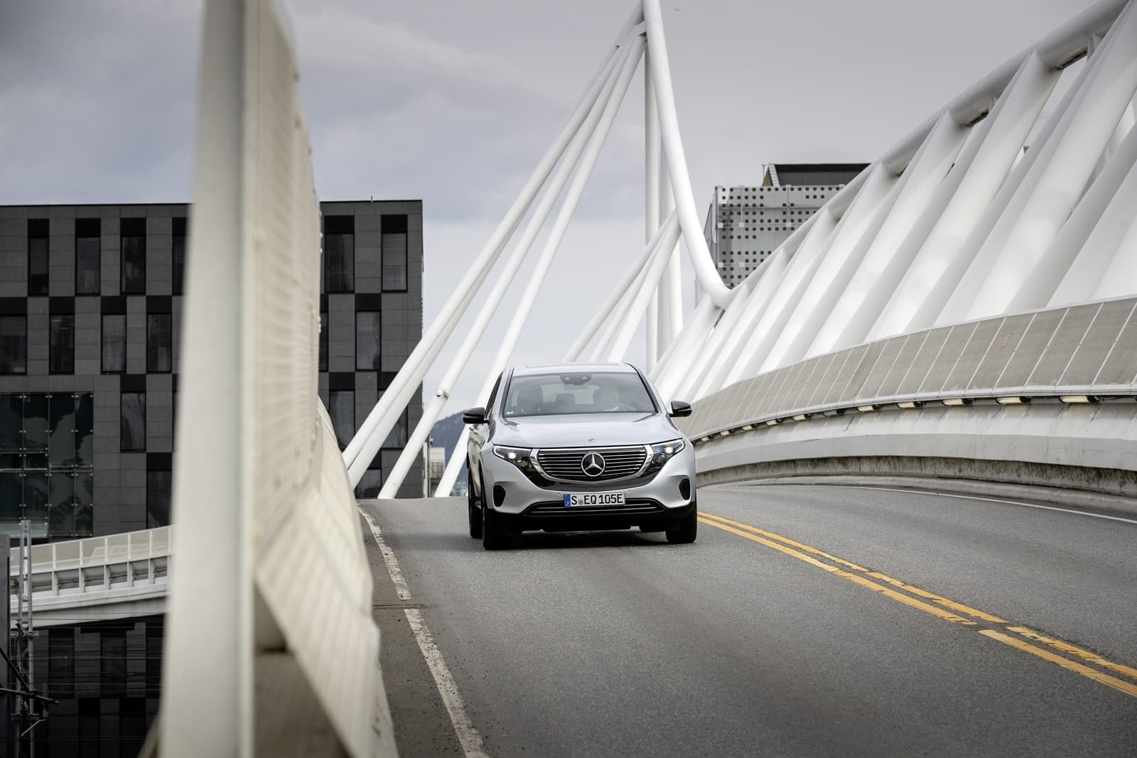 Mercedes Eqc 0519 003