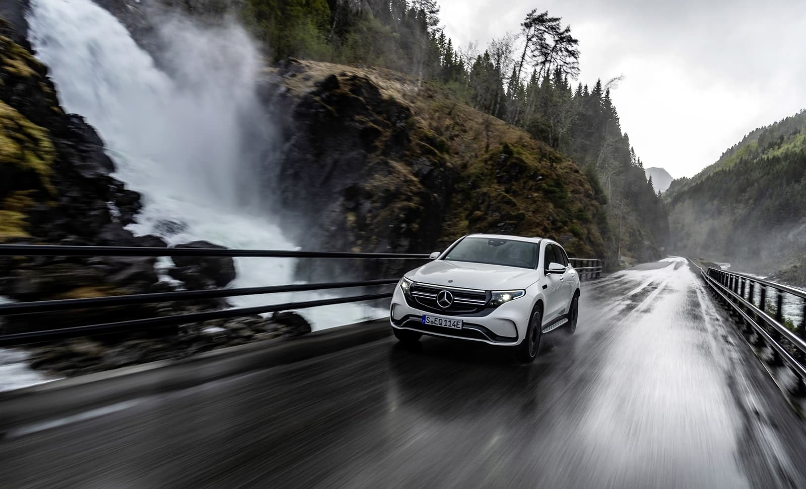 Mercedes Eqc 0519 020
