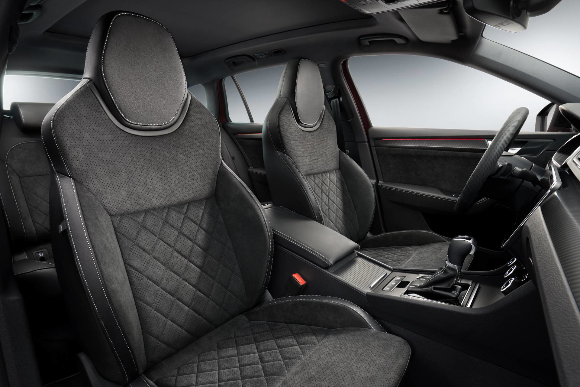 Skoda Superb Sportline 2019 7
