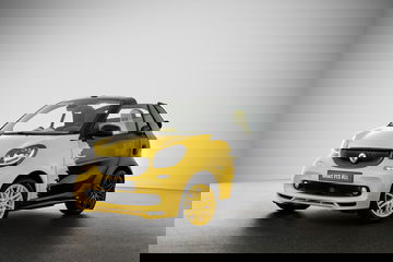 Smart Präsentiert Limitierte Sonderedition Der Letzten 21 Verbrenner: Die Letzten #21 Ihrer Art: Final Collector‘s Edition By Konstantin Grcic Smart Presents Limited Special Edition Of The Final 21 Combustion Engine Vehicles: The Final #21 Of Their Kin