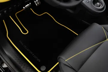 Smart Präsentiert Limitierte Sonderedition Der Letzten 21 Verbrenner: Die Letzten #21 Ihrer Art: Final Collector‘s Edition By Konstantin Grcic Smart Presents Limited Special Edition Of The Final 21 Combustion Engine Vehicles: The Final #21 Of Their Kin