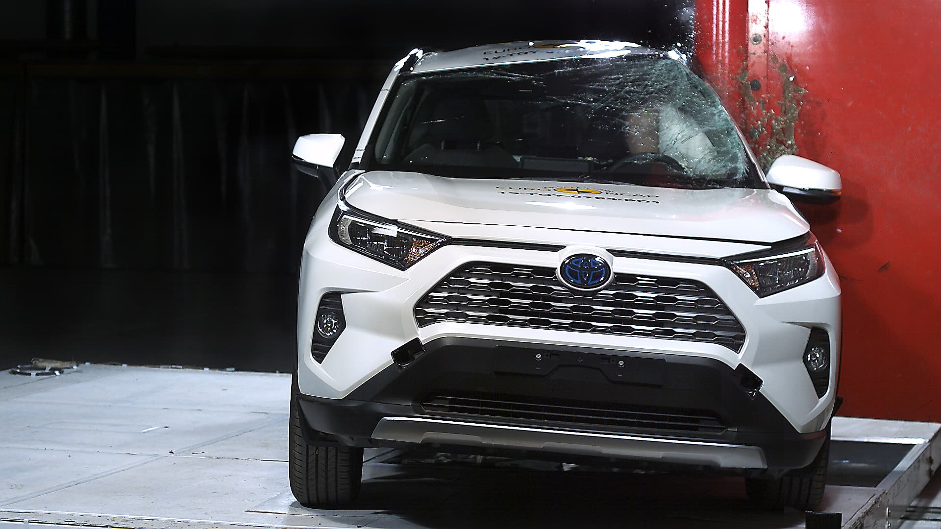 Toyota Rav4 Hybrid Euroncap 01