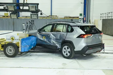 Toyota Rav4 Hybrid Euroncap 02