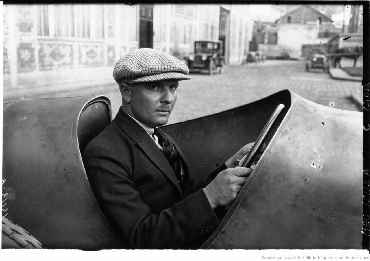 Albert Divo en su Delage
